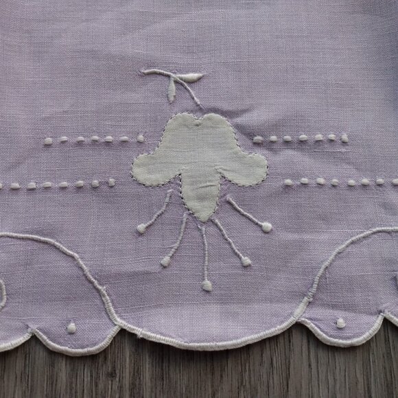 Vintage Mauve Tea Towel Napkin Fuchsia Flower Applique Light Pale Purple - Picture 5 of 13